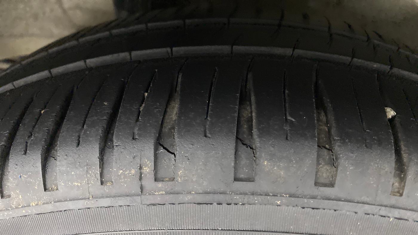 2014 Honda City S MT PETROL, Petrol, Manual, 87,269 km, Right Rear Tyre Tread