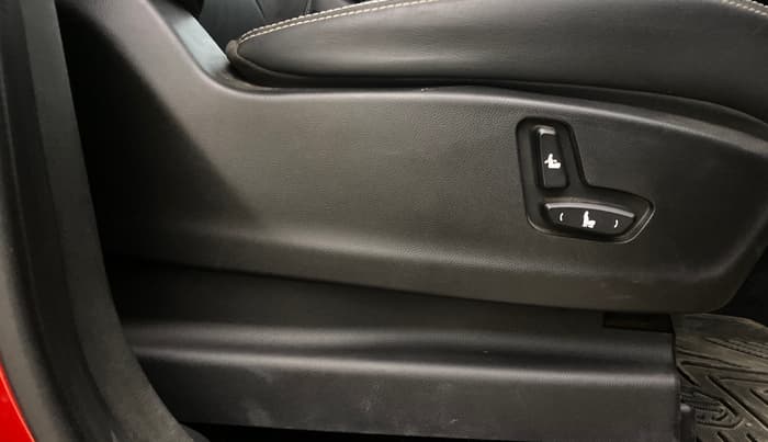 2019 MG HECTOR SHARP 1.5 DCT PETROL, Petrol, Automatic, 25,900 km, Driver Side Adjustment Panel