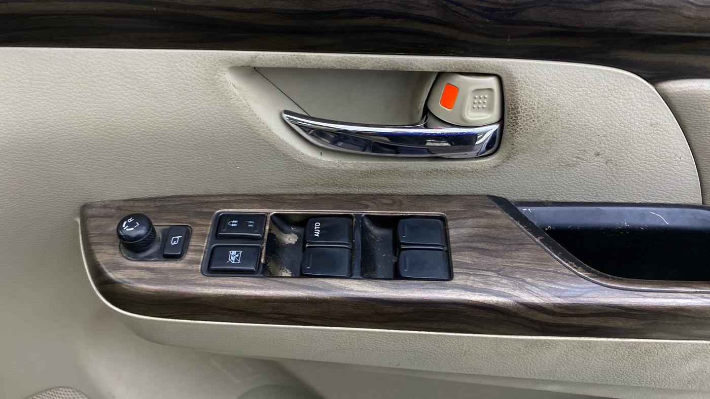 2019 Maruti Ertiga ZXI+ SHVS, Petrol, Manual, 89,787 km, Driver Side Door Panels Control