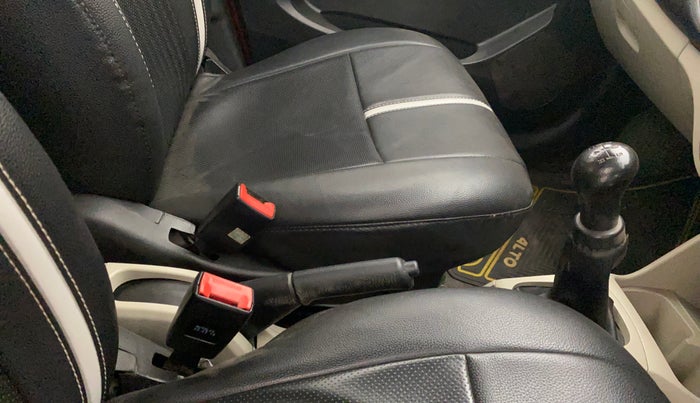 2019 Maruti Alto VXI, Petrol, Manual, 35,624 km, Gear Lever