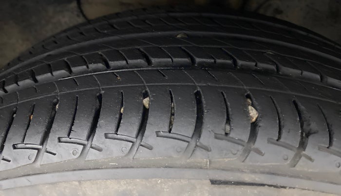 2016 Hyundai Elite i20 ASTA 1.2 (O), Petrol, Manual, 41,488 km, Left Front Tyre Tread