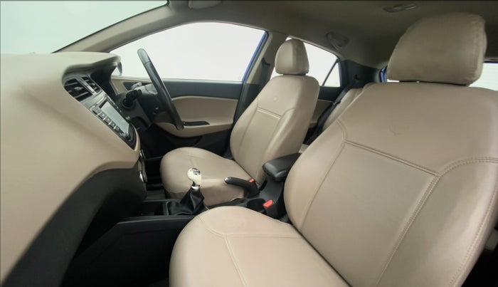 2016 Hyundai Elite i20 ASTA 1.2 (O), Petrol, Manual, 41,488 km, Right Side Front Door Cabin