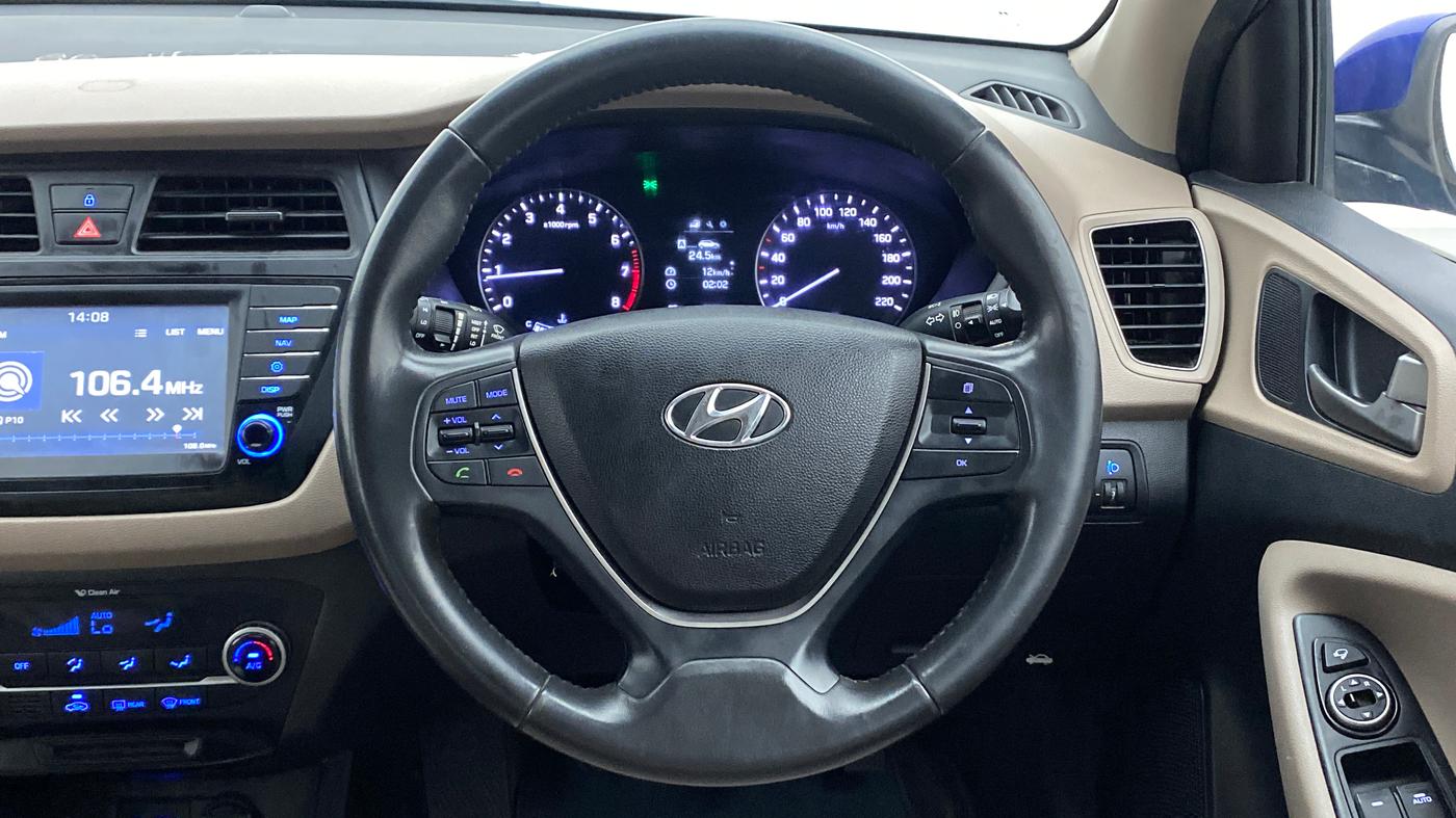 2016 Hyundai Elite i20 ASTA 1.2 (O), Petrol, Manual, 41,488 km, Steering Wheel Close Up