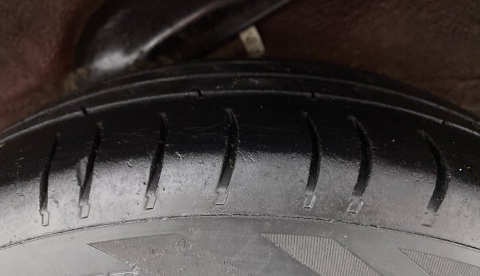 2010 Hyundai i10 SPORTZ 1.2, Petrol, Manual, 87,662 km, Left Rear Tyre Tread