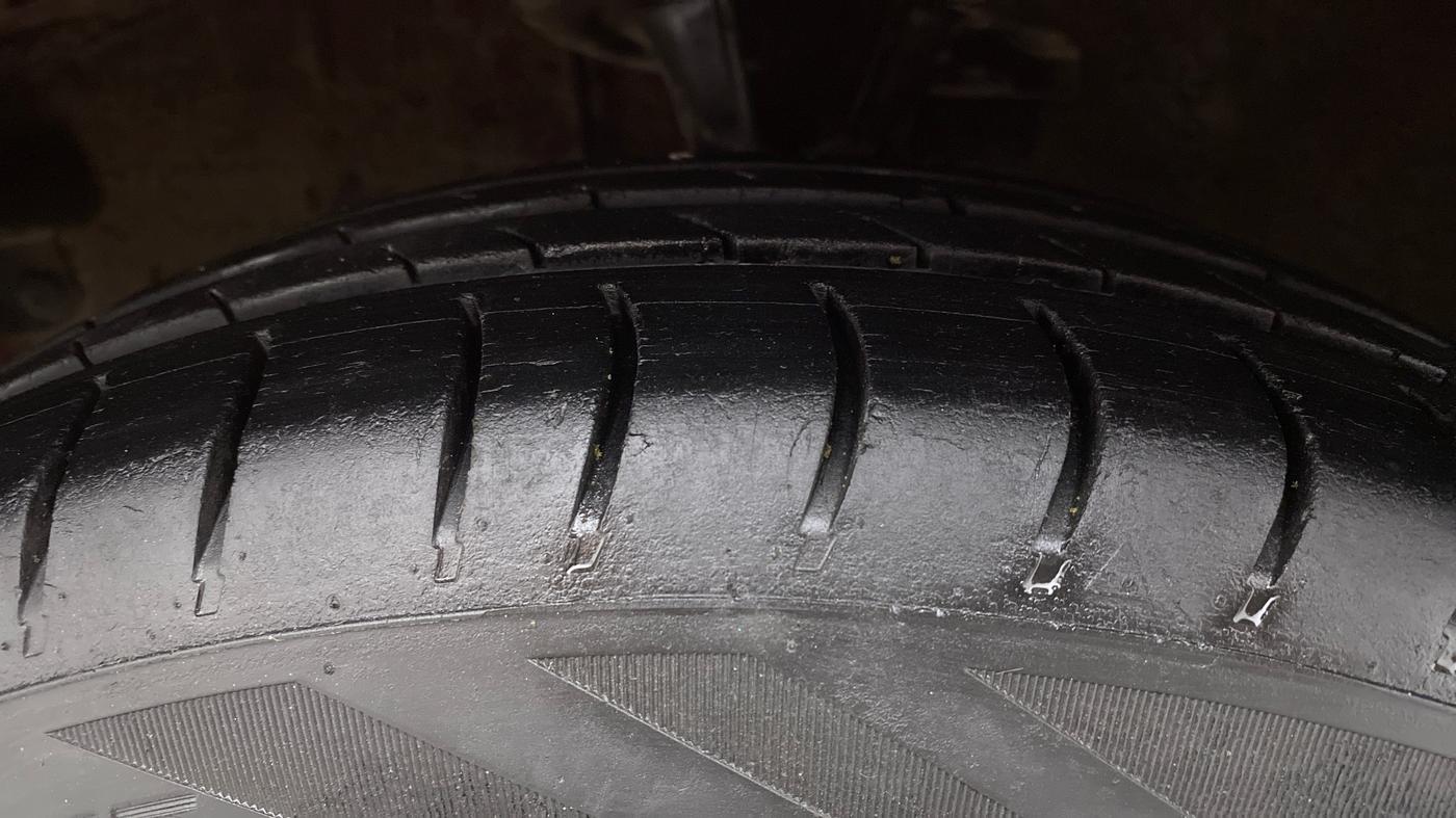 2010 Hyundai i10 SPORTZ 1.2, Petrol, Manual, 87,662 km, Left Front Tyre Tread