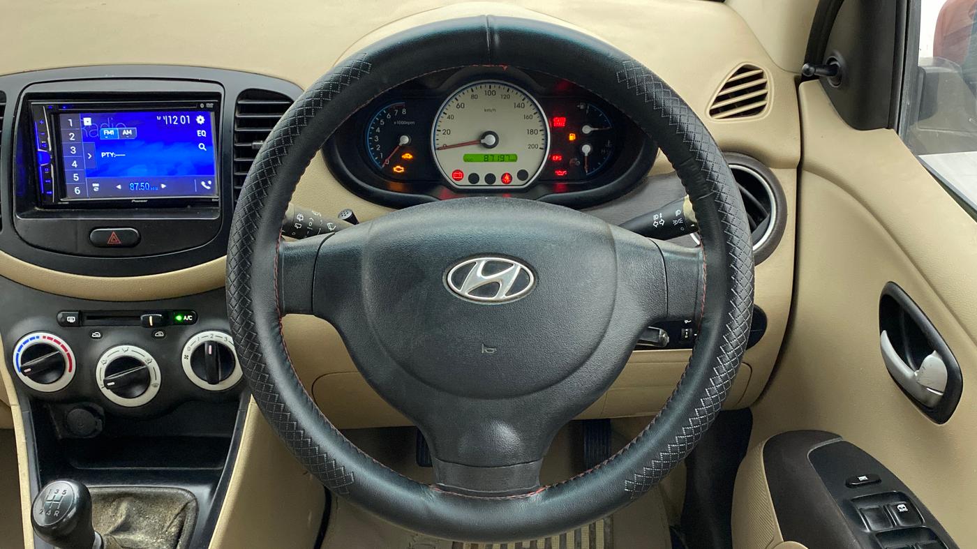 2010 Hyundai i10 SPORTZ 1.2, Petrol, Manual, 87,662 km, Steering Wheel Close Up