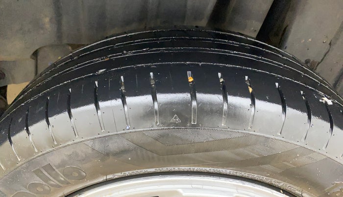 2023 Toyota Glanza E, Petrol, Manual, 86,478 km, Left Rear Tyre Tread