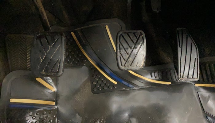 2023 Toyota Glanza E, Petrol, Manual, 86,478 km, Pedals