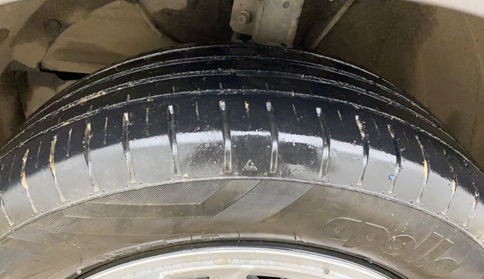 2023 Toyota Glanza E, Petrol, Manual, 86,478 km, Left Front Tyre Tread