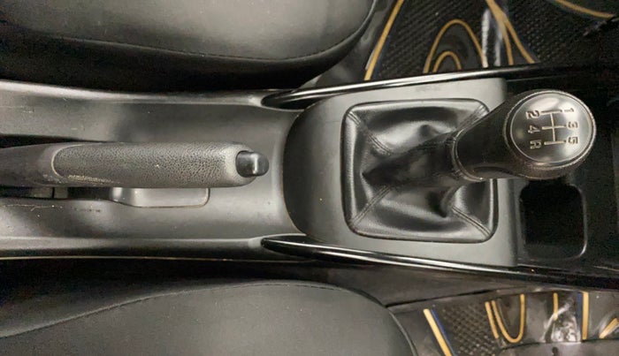 2023 Toyota Glanza E, Petrol, Manual, 86,478 km, Gear Lever