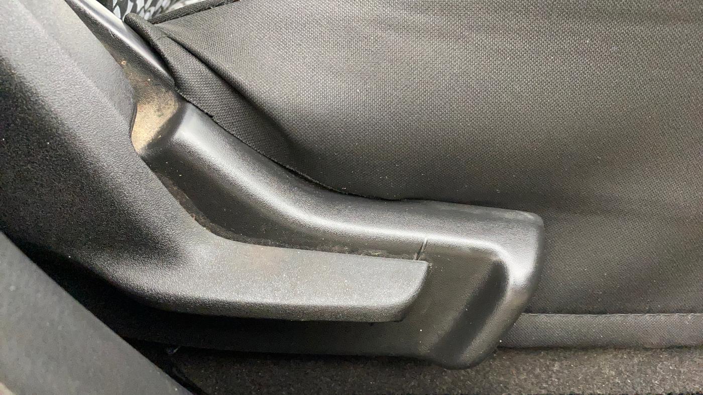 2023 Toyota Glanza E, Petrol, Manual, 86,478 km, Driver Side Adjustment Panel