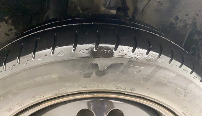 2024 Tata ALTROZ XM PLUS CNG, CNG, Manual, 37,548 km, Right Front Tyre Tread