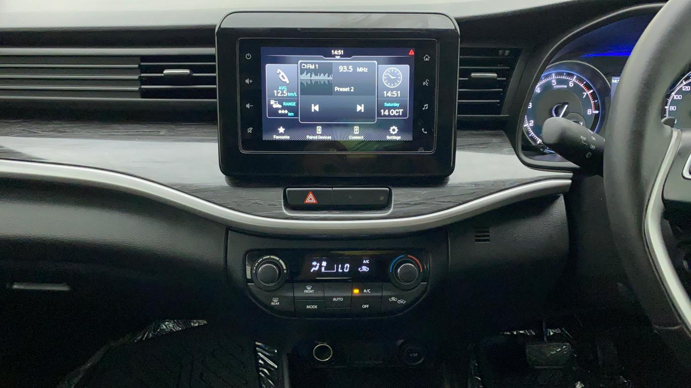 2022 Maruti XL6 ALPHA AT, Petrol, Automatic, 29,106 km, Air Conditioner