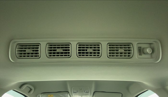 2022 Maruti XL6 ALPHA AT, Petrol, Automatic, 29,106 km, Rear AC Vents