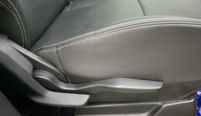 2022 Maruti XL6 ALPHA AT, Petrol, Automatic, 29,106 km, Driver Side Adjustment Panel