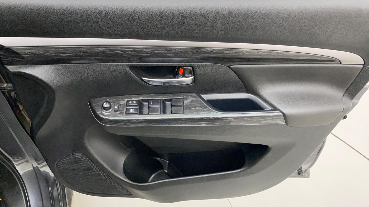 2022 Maruti XL6 ALPHA AT, Petrol, Automatic, 29,106 km, Driver Side Door Panels Control