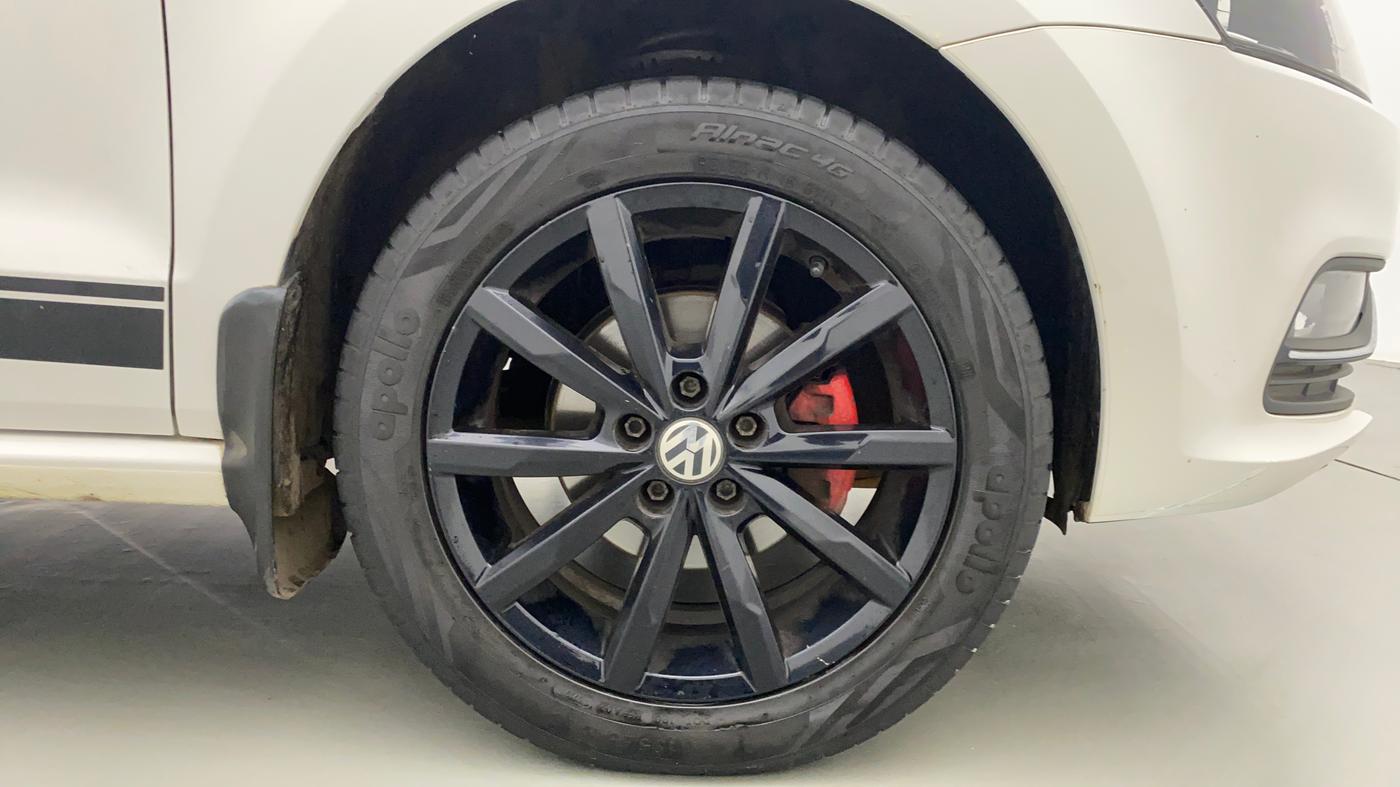 2019 Volkswagen Polo HIGHLINE PLUS 1.0, Petrol, Manual, 34,187 km, Right Front Wheel