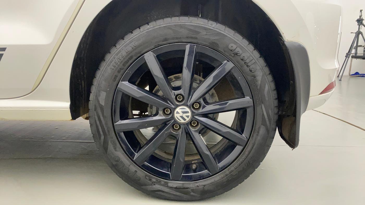 2019 Volkswagen Polo HIGHLINE PLUS 1.0, Petrol, Manual, 34,187 km, Left Rear Wheel