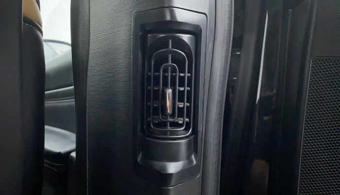 2019 Mahindra XUV500 W11 (O), Diesel, Manual, 47,952 km, Rear AC Vents