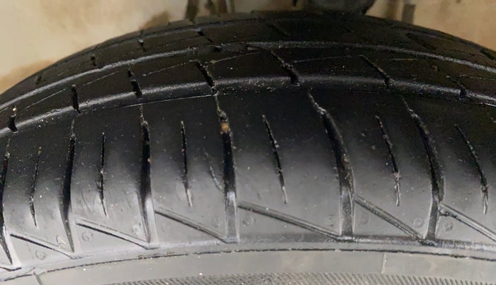 2020 Maruti Alto VXI, Petrol, Manual, 9,533 km, Left Front Tyre Tread