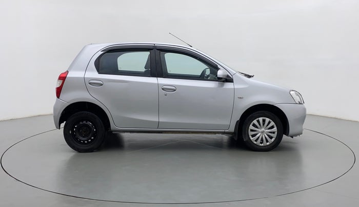 2013 Toyota Etios Liva G, Petrol, Manual, Right Side