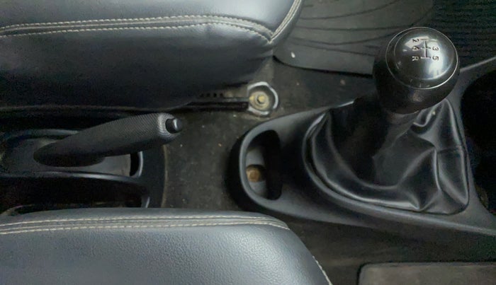2013 Toyota Etios Liva G, Petrol, Manual, Gear Lever