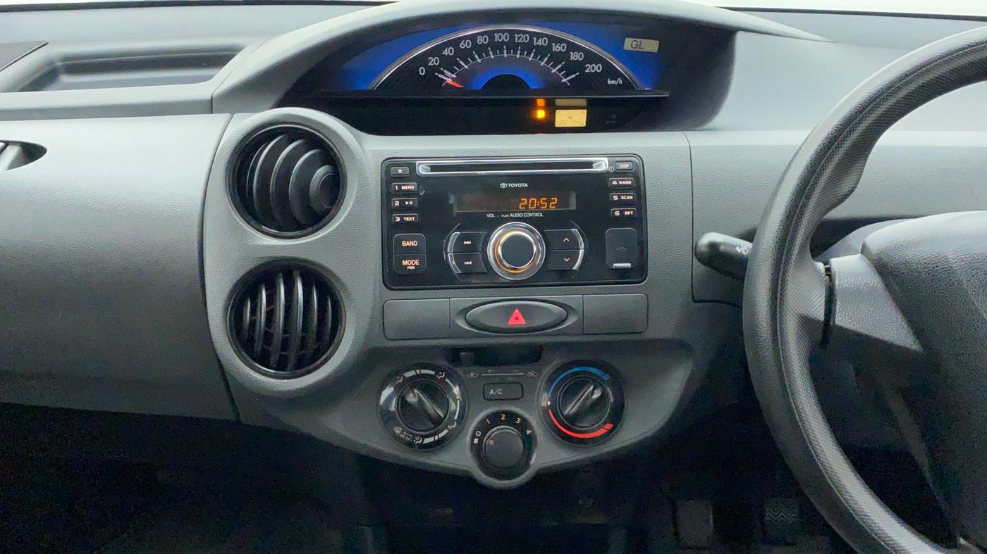 2013 Toyota Etios Liva G, Petrol, Manual, Air Conditioner