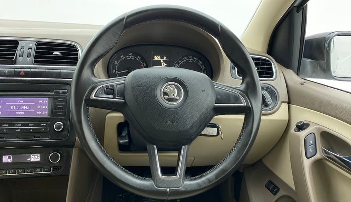 2015 Skoda Rapid ELEGANCE 1.6 MPFI AT, Petrol, Automatic, 20,456 km, Steering Wheel Close Up