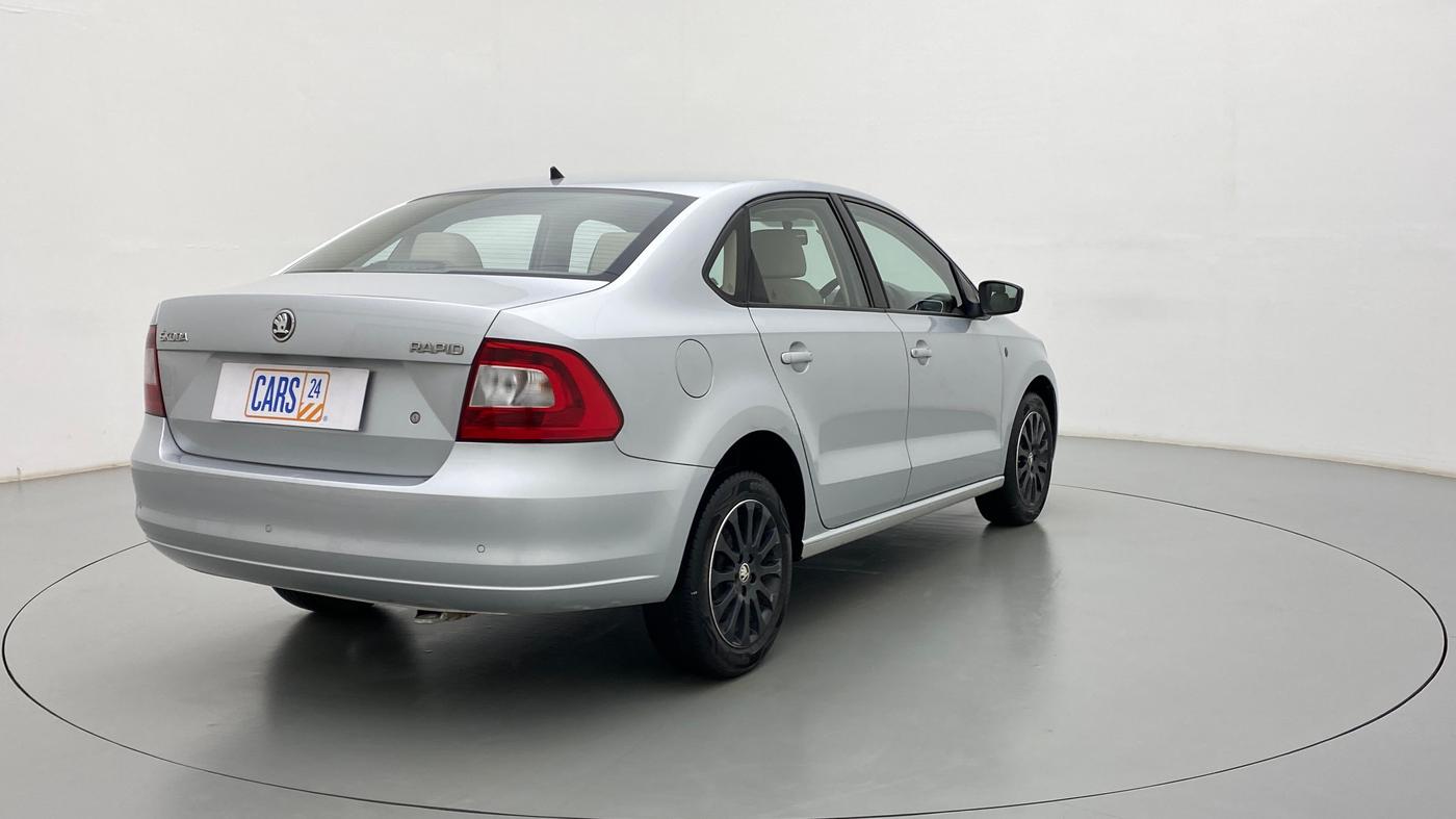 2015 Skoda Rapid ELEGANCE 1.6 MPFI AT, Petrol, Automatic, 20,456 km, Right Back Diagonal