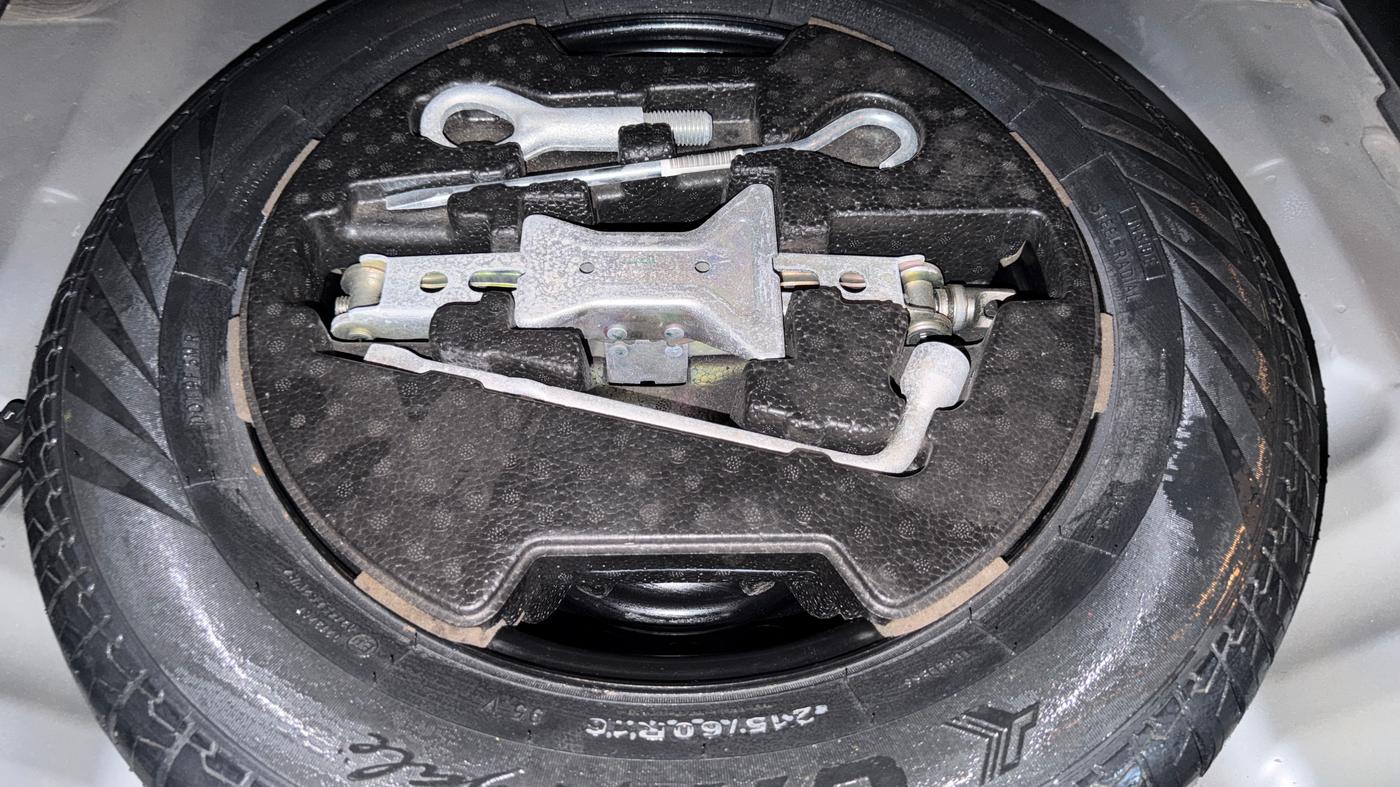 2021 Maruti S Cross ZETA AT 1.5, Petrol, Automatic, 67,879 km, Spare Tyre
