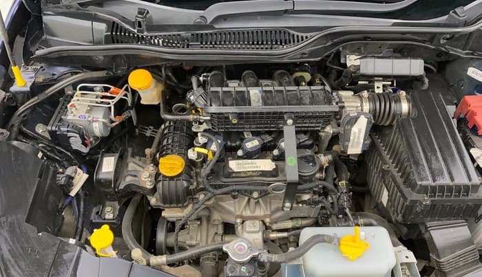 2024 Tata ALTROZ  XZ Plus (O) (S), Petrol, Manual, 12,400 km, Engine View - Right
