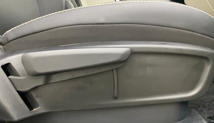 2024 Tata ALTROZ  XZ Plus (O) (S), Petrol, Manual, 12,400 km, Driver Side Adjustment Panel