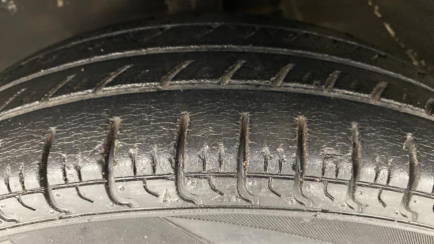 2012 Maruti Alto 800 LXI, Petrol, Manual, 48,775 km, Left Front Tyre Tread