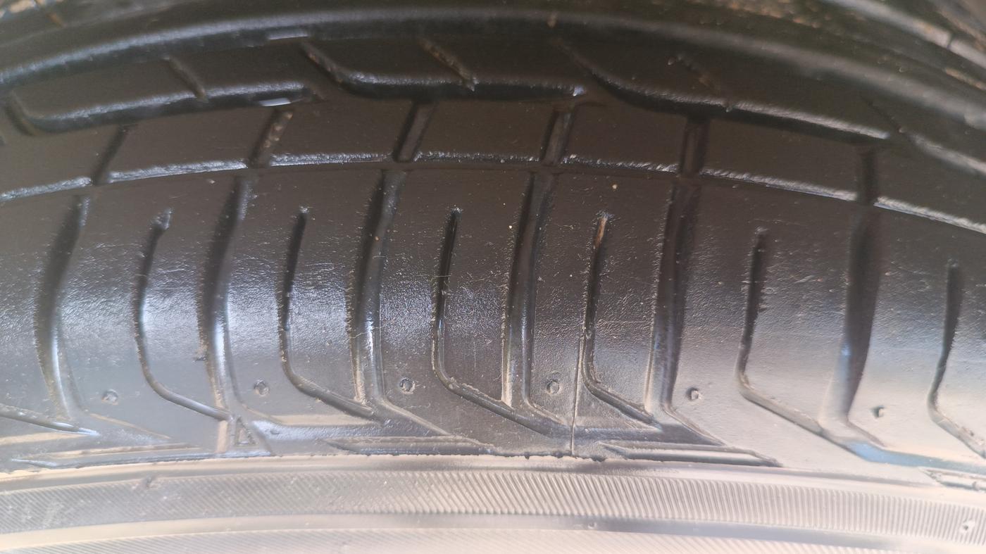 2022 Tata NEXON XMA SUNROOF PETROL, Petrol, Automatic, 43,202 km, Left Rear Tyre Tread