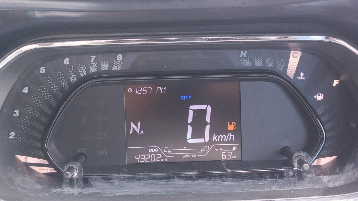 2022 Tata NEXON XMA SUNROOF PETROL, Petrol, Automatic, 43,202 km, Odometer Image