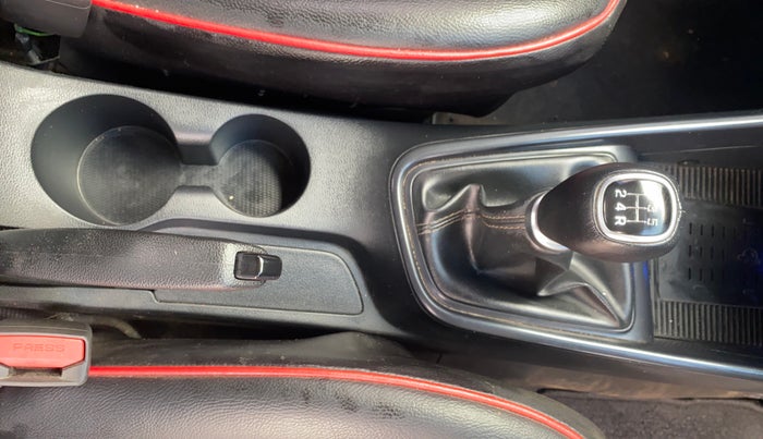 2022 Hyundai NEW I20 ASTA 1.2 MT, Petrol, Manual, 19,916 km, Gear Lever