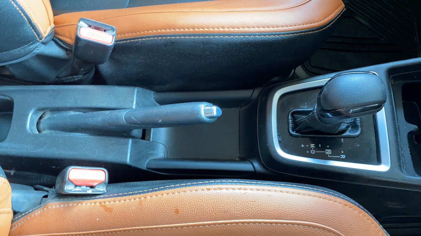 2018 Maruti Swift VXI AMT, Petrol, Automatic, 27,692 km, Gear Lever