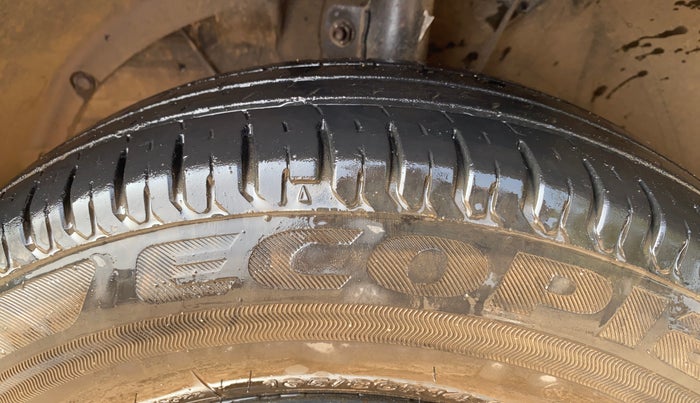 2018 Maruti Swift VXI AMT, Petrol, Automatic, 27,692 km, Left Front Tyre Tread