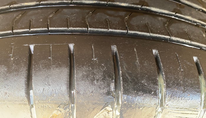 2018 Maruti Baleno ALPHA PETROL 1.2, Petrol, Manual, 57,879 km, Left Front Tyre Tread