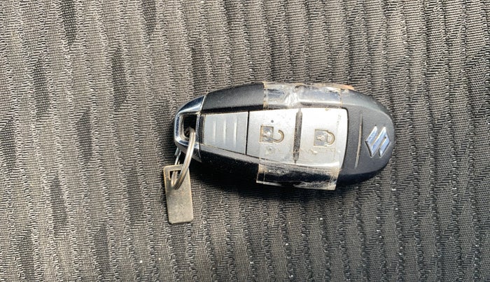 2018 Maruti Baleno ALPHA PETROL 1.2, Petrol, Manual, 57,879 km, Key Close Up