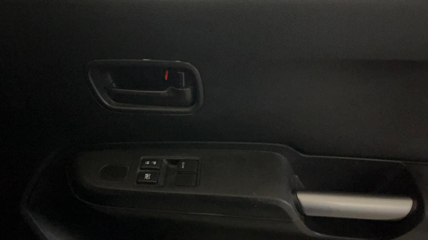 2020 Maruti IGNIS SIGMA 1.2, Petrol, Manual, 60,184 km, Driver Side Door Panels Control