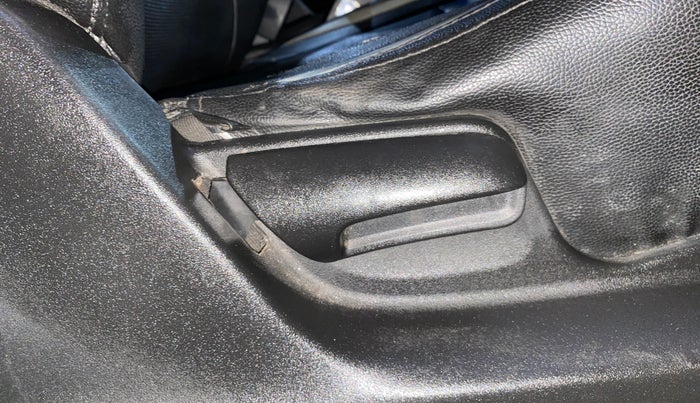 2017 Maruti Swift VXI, Petrol, Manual, 74,732 km, Driver Side Adjustment Panel