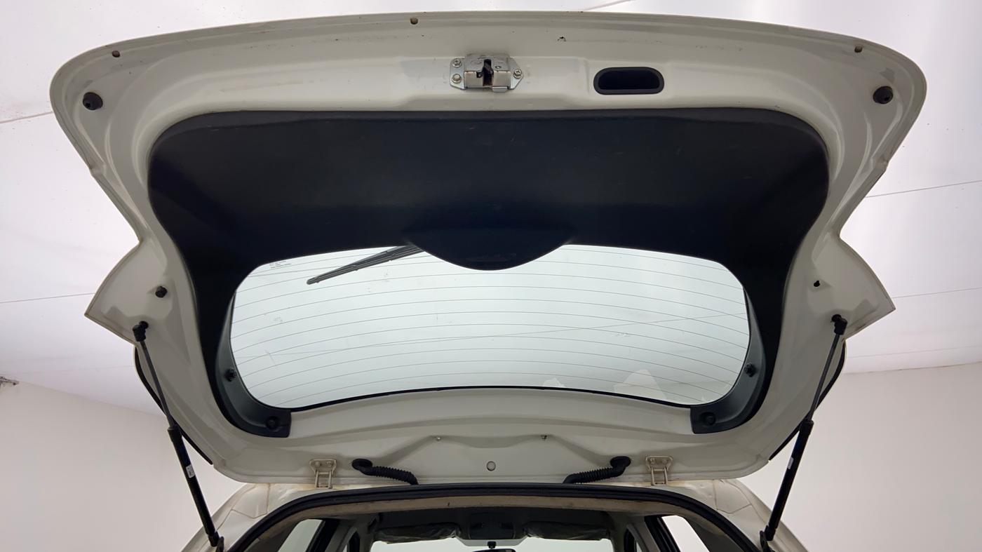 2015 Maruti S Cross ZETA 1.3, Diesel, Manual, 1,21,314 km, Boot Door Open