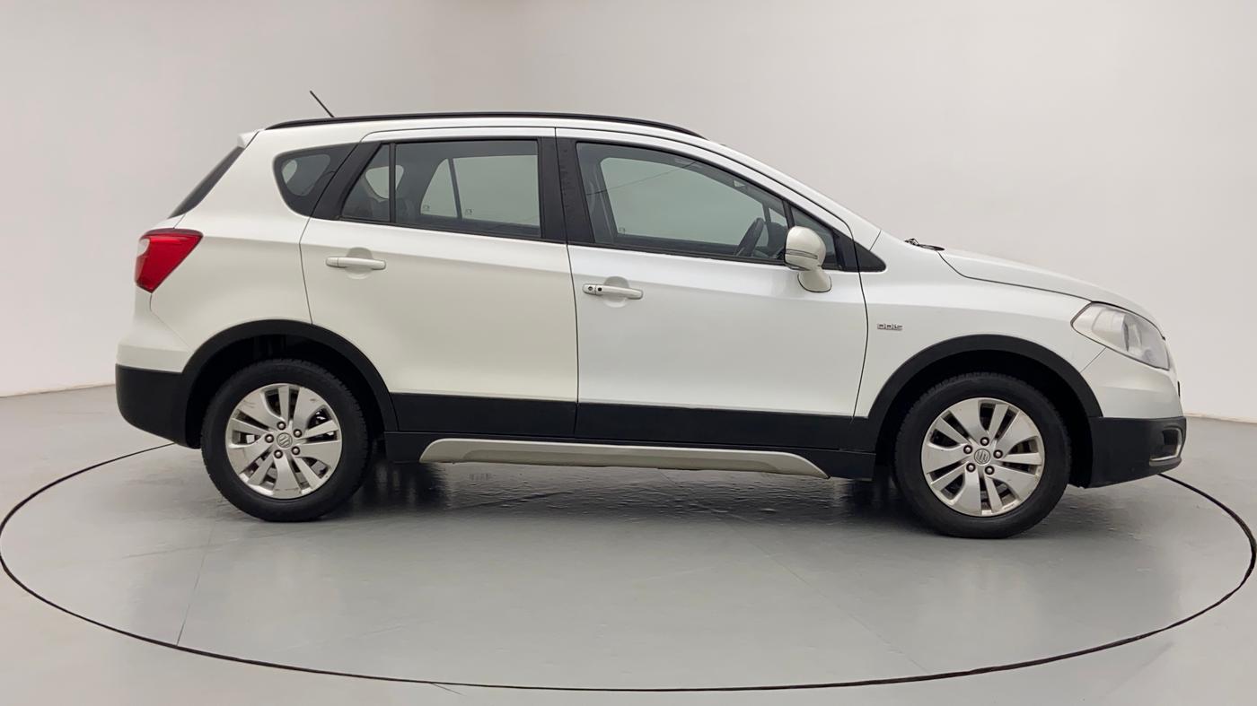 2015 Maruti S Cross ZETA 1.3, Diesel, Manual, 1,21,314 km, Right Side