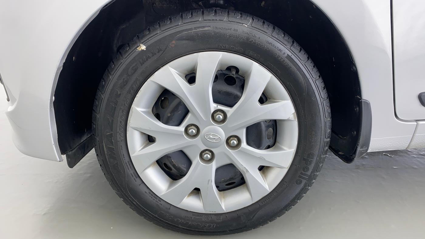 2016 Hyundai Grand i10 SPORTZ 1.2 KAPPA VTVT, Petrol, Manual, 19,930 km, Left Front Wheel