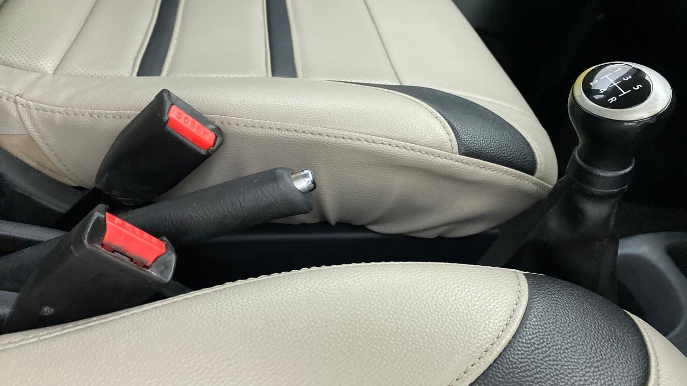 2018 Maruti Wagon R 1.0 VXI, Petrol, Manual, 71,639 km, Gear Lever