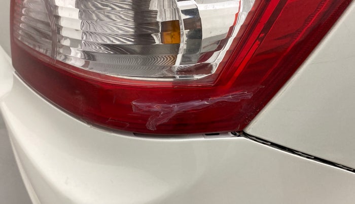 2015 Maruti Swift Dzire VXI, Petrol, Manual, 63,873 km, Right tail light - Minor damage