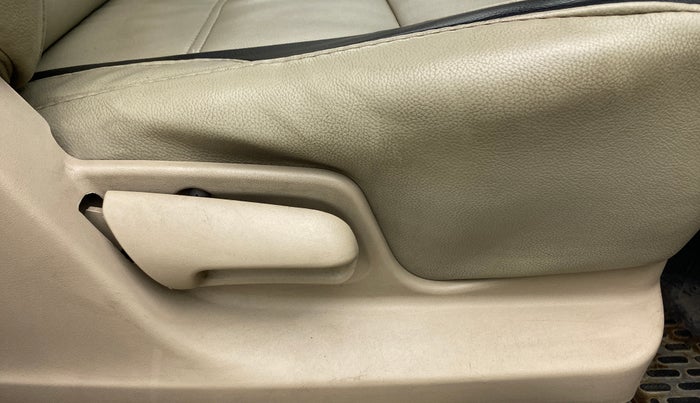 2015 Maruti Swift Dzire VXI, Petrol, Manual, 63,873 km, Driver Side Adjustment Panel