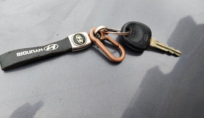 2017 Hyundai Eon MAGNA +, Petrol, Manual, 33,978 km, Key Close Up