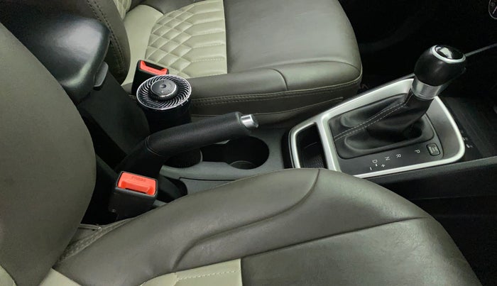 2019 Hyundai VENUE SX PLUS 1.0 TURBO DCT, Petrol, Automatic, 53,193 km, Gear Lever